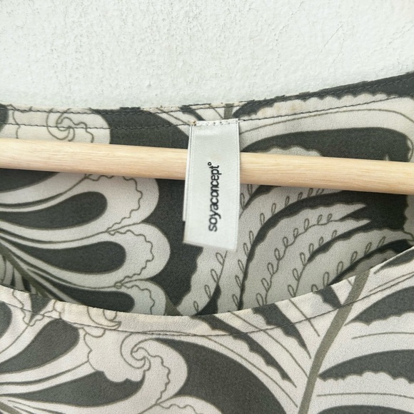 Chic Soyaconcept XXL Cream Green Leaf Pattern Women's Blouse - Picture 2 of 6